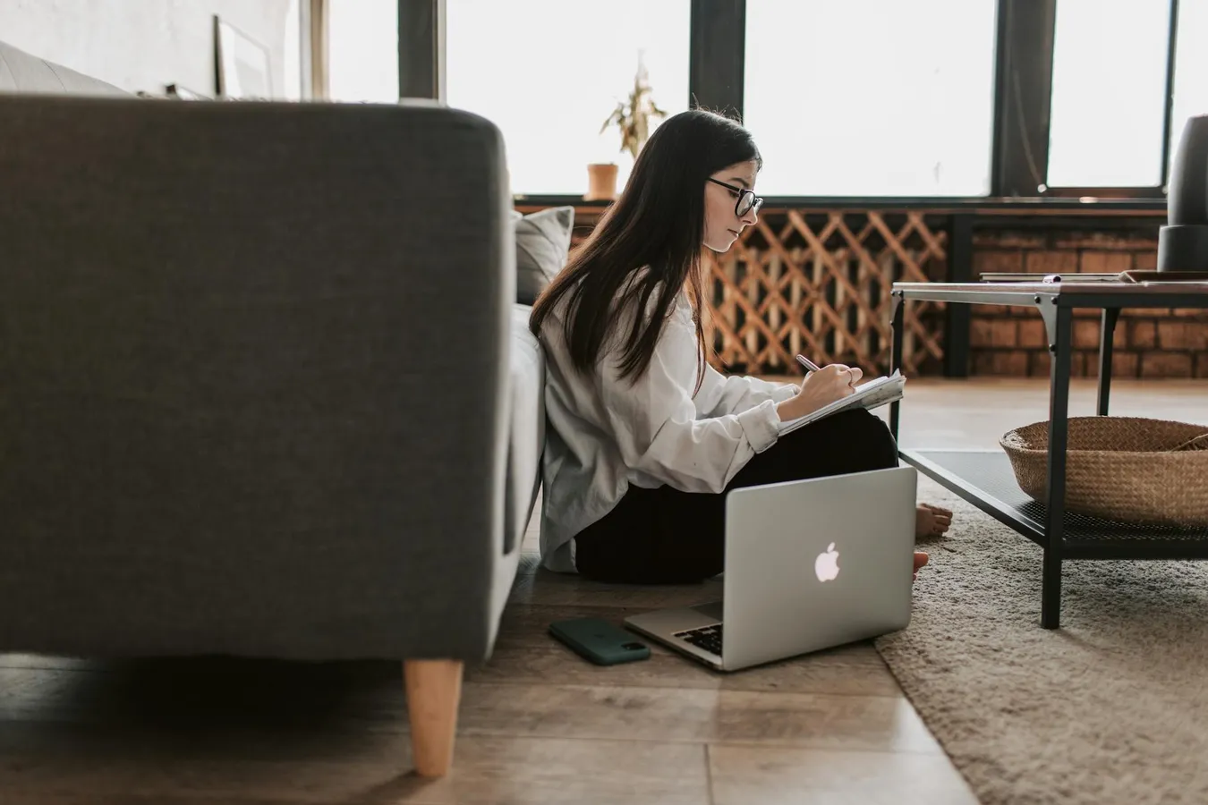 Comment donner son préavis quand on est étudiant : règles, exceptions et modèles prêts à l'emploi